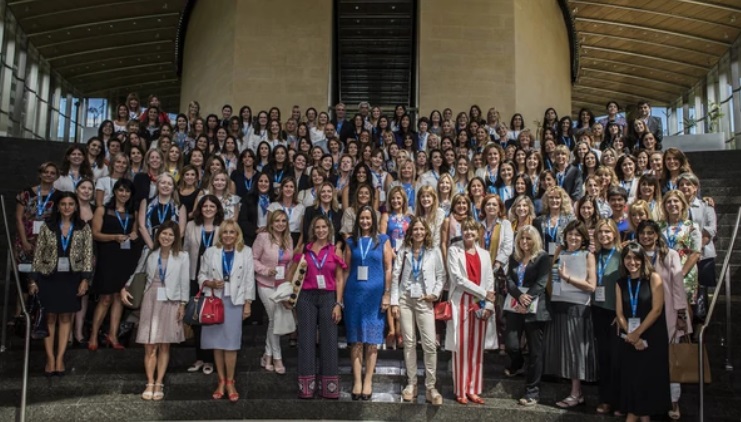 andrea w20 mujeres