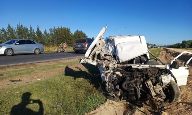 Accidente en la Ruta 58: una camioneta impactó contra un camión y su conductor está grave