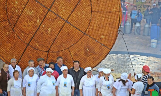 Mercedes: empezó la “Fiesta de la Torta Frita”, con entrada gratis para turistas y un récord mundial en puerta