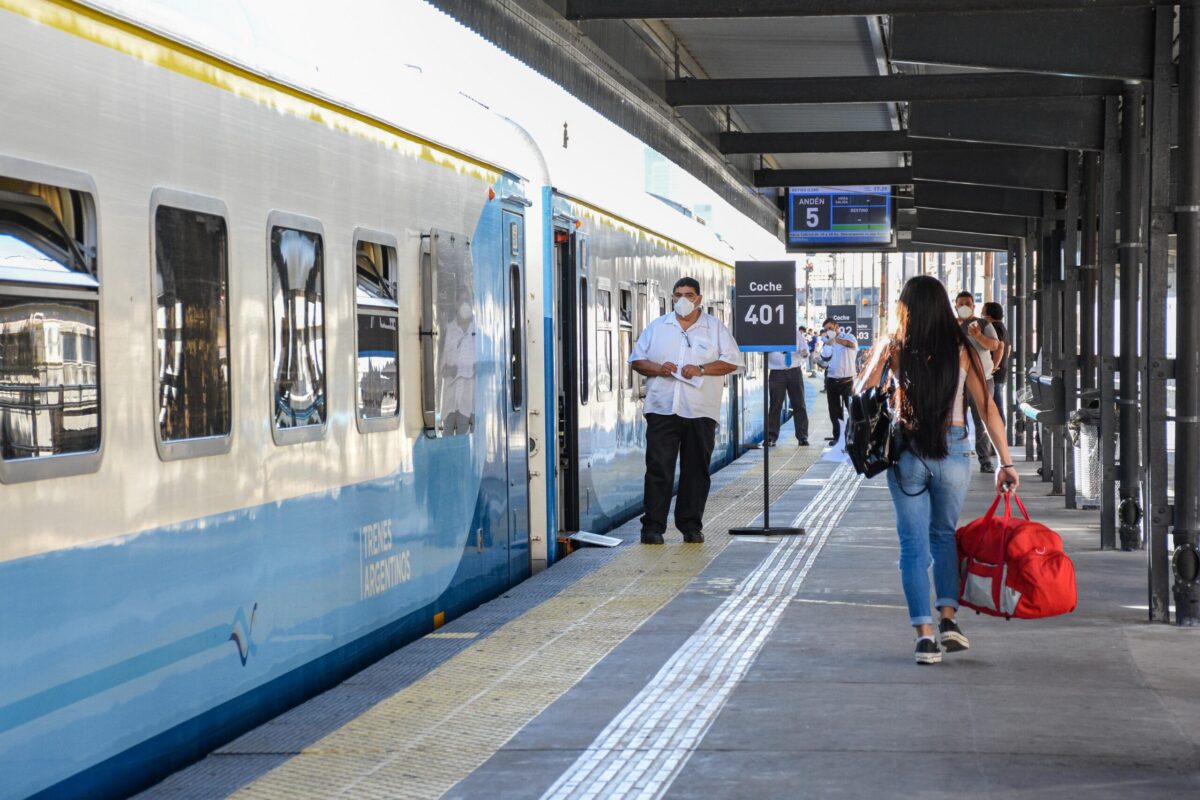 PASAJES TREN ABRIL