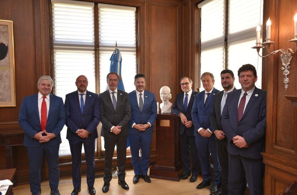Torchio junto a intendentes y legisladores del FTD viajaron a EEUU y se reunieron con directivos de OEA; BID y Banco Mundial