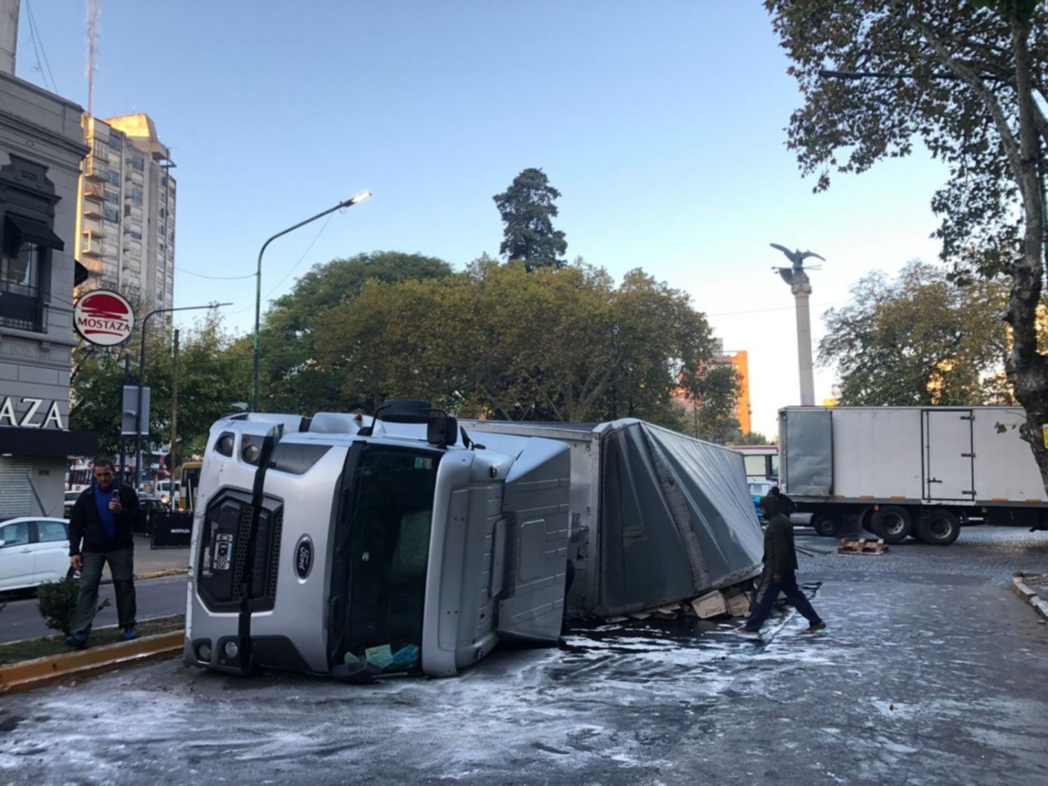 volcó camión La Plata