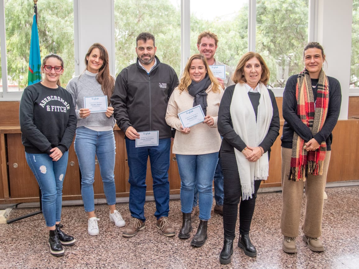 Hubo curso de inglés para trabajadores del Puerto San Nicolás