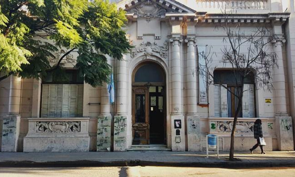 alumna violada escuela
