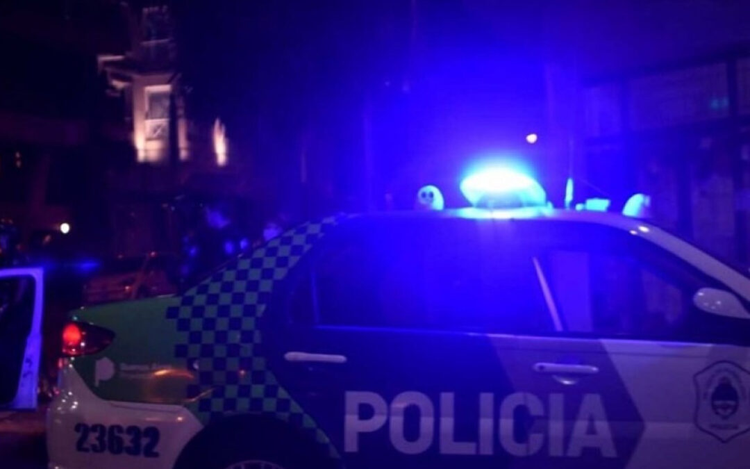 Conmoción por el asesinato de un hombre en La Plata: lo apuñalaron en su casa tras una discusión