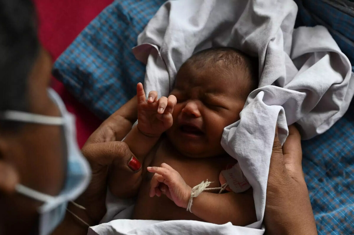 primer bebe embrones criopreservados hospital público