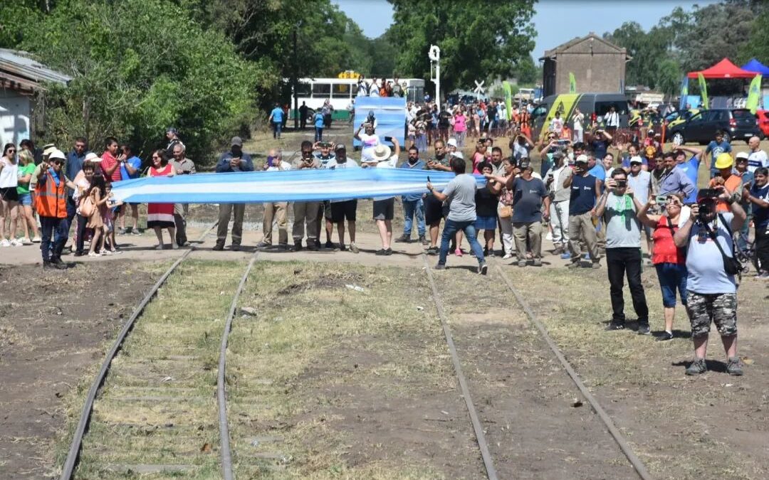 “Se vivió como una fiesta”: Navarro celebró la vuelta de un tren de pasajeros después de 44 años