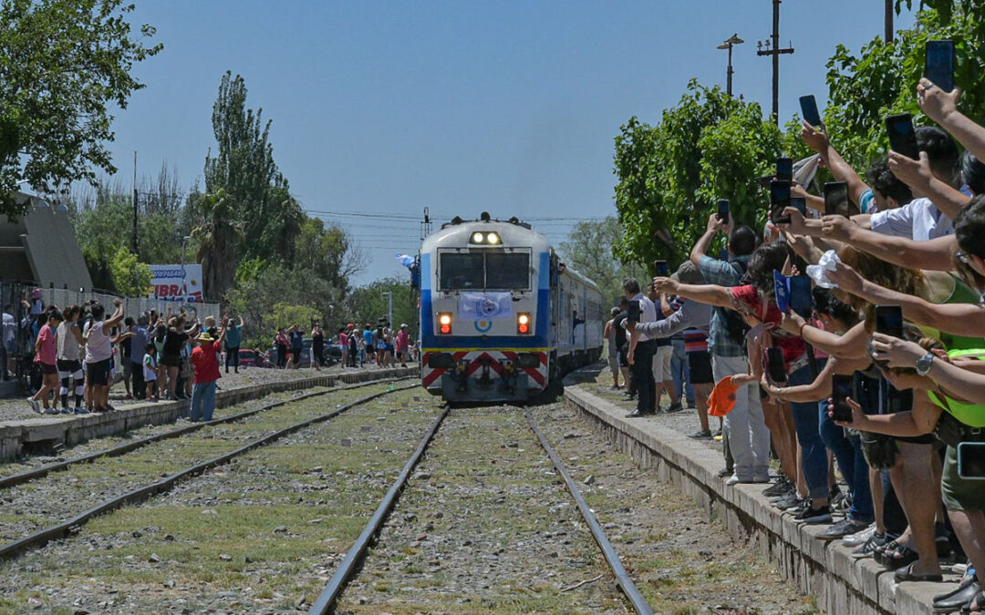 Pura emoción y prueba positiva: volvió el tren Buenos Aires – Mendoza después de 30 años