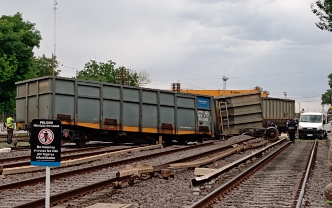 Otra vez descarriló un tren de carga en Haedo y afecta a la Línea Sarmiento