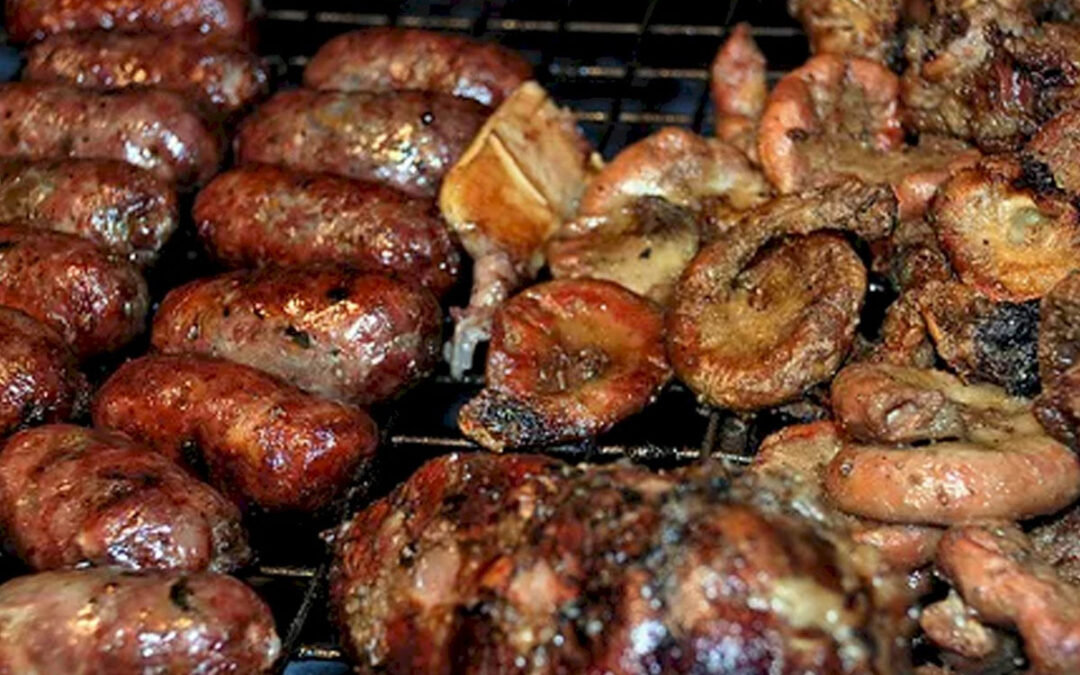 Dos personas habrían muerto por comer carne y achuras en mal estado en Berazategui: cuidados y recomendaciones