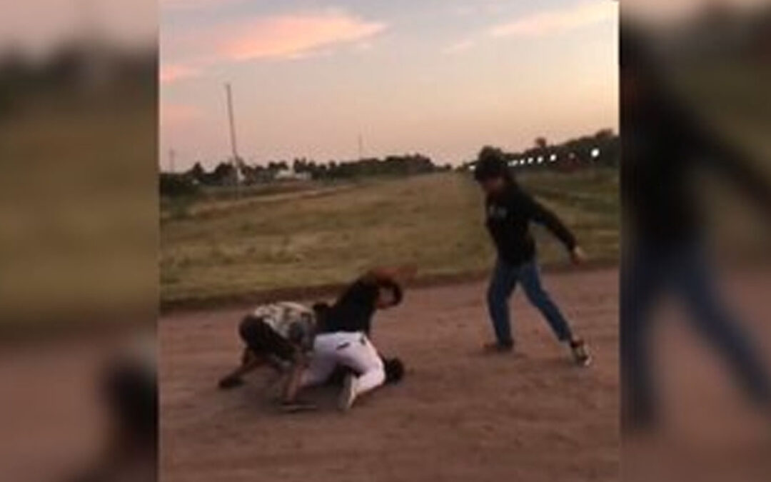 VIDEO. Como a Báez Sosa: brutal y salvaje golpiza a un joven a la salida de una fiesta en General Villegas