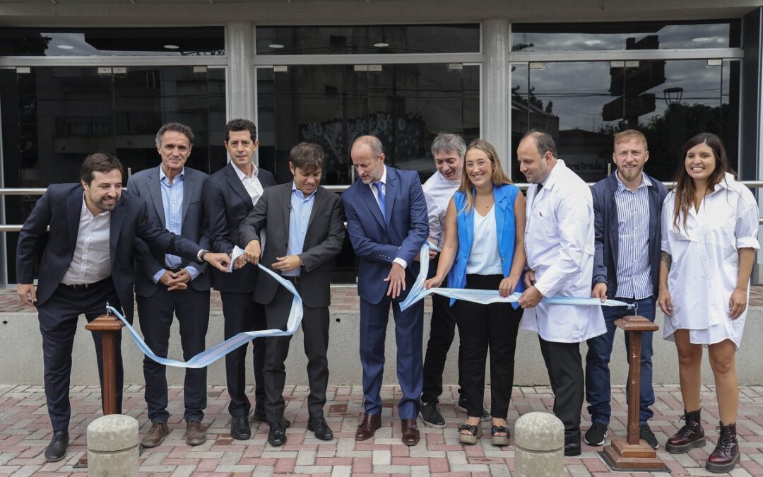 Axel Kicillof, Katopodis, De Pedro, Insaurralde y Máximo Kirchner inauguraron un nuevo hospital en Temperley