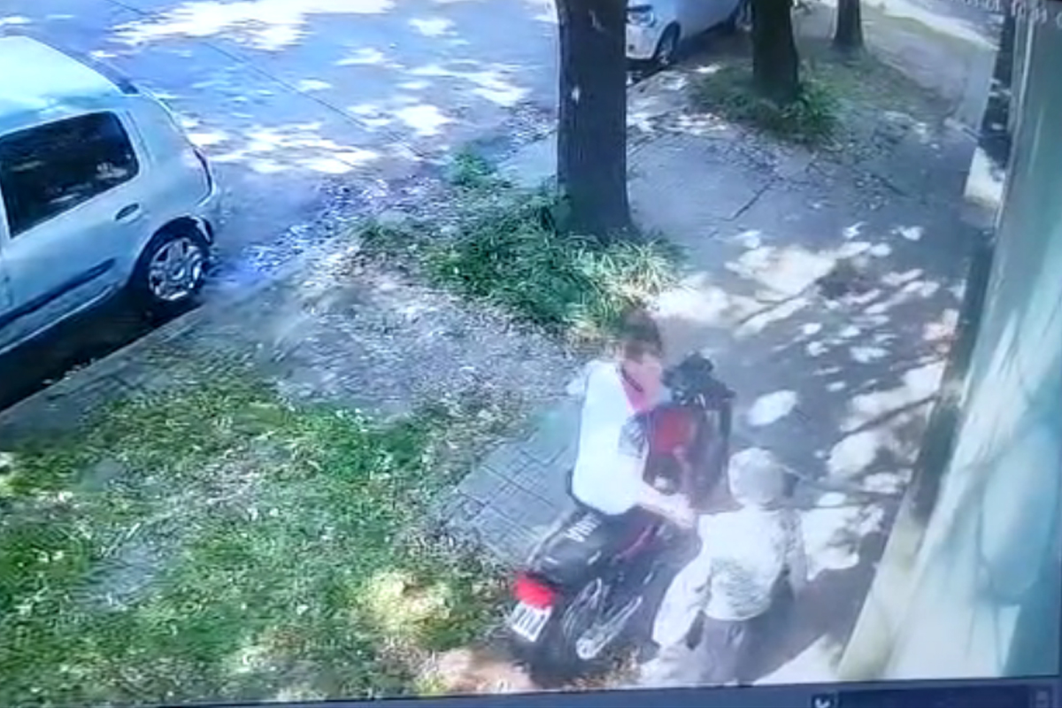 brutal asalto motochorro jubilada