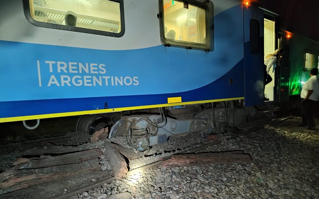 Increíble: otra vez, descarriló el tren de pasajeros en Olavarría