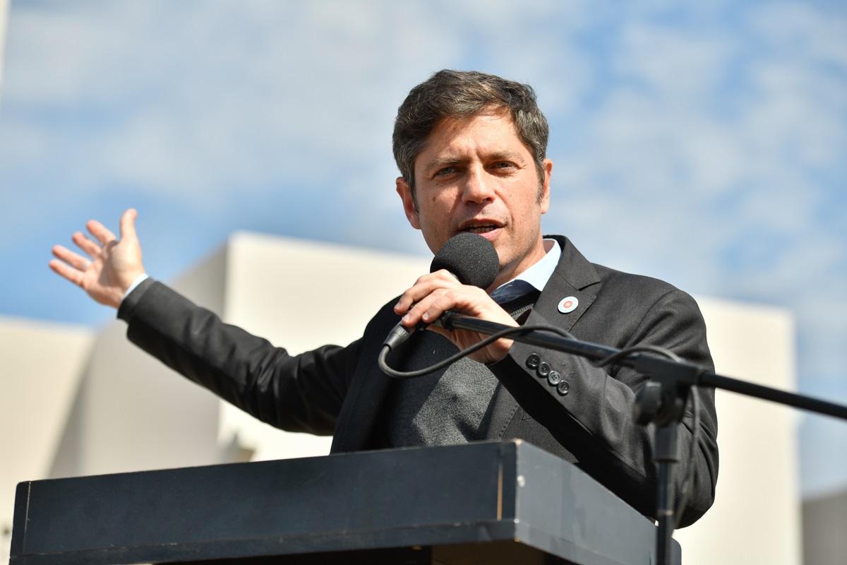 Kicillof Milei bizarro