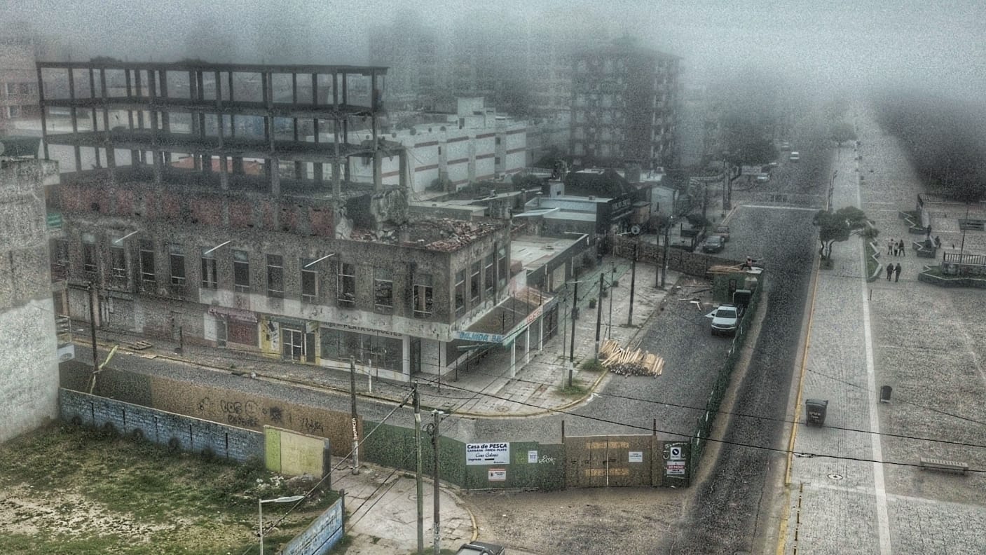 demolición edificio Santa Teresita