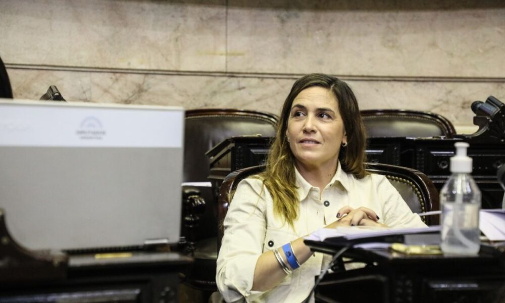 Jimena López diputada