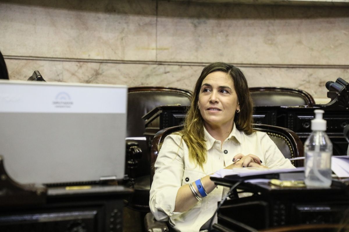 Jimena López diputada